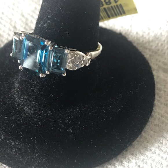 Ring 0047 - Picture 3 of 3